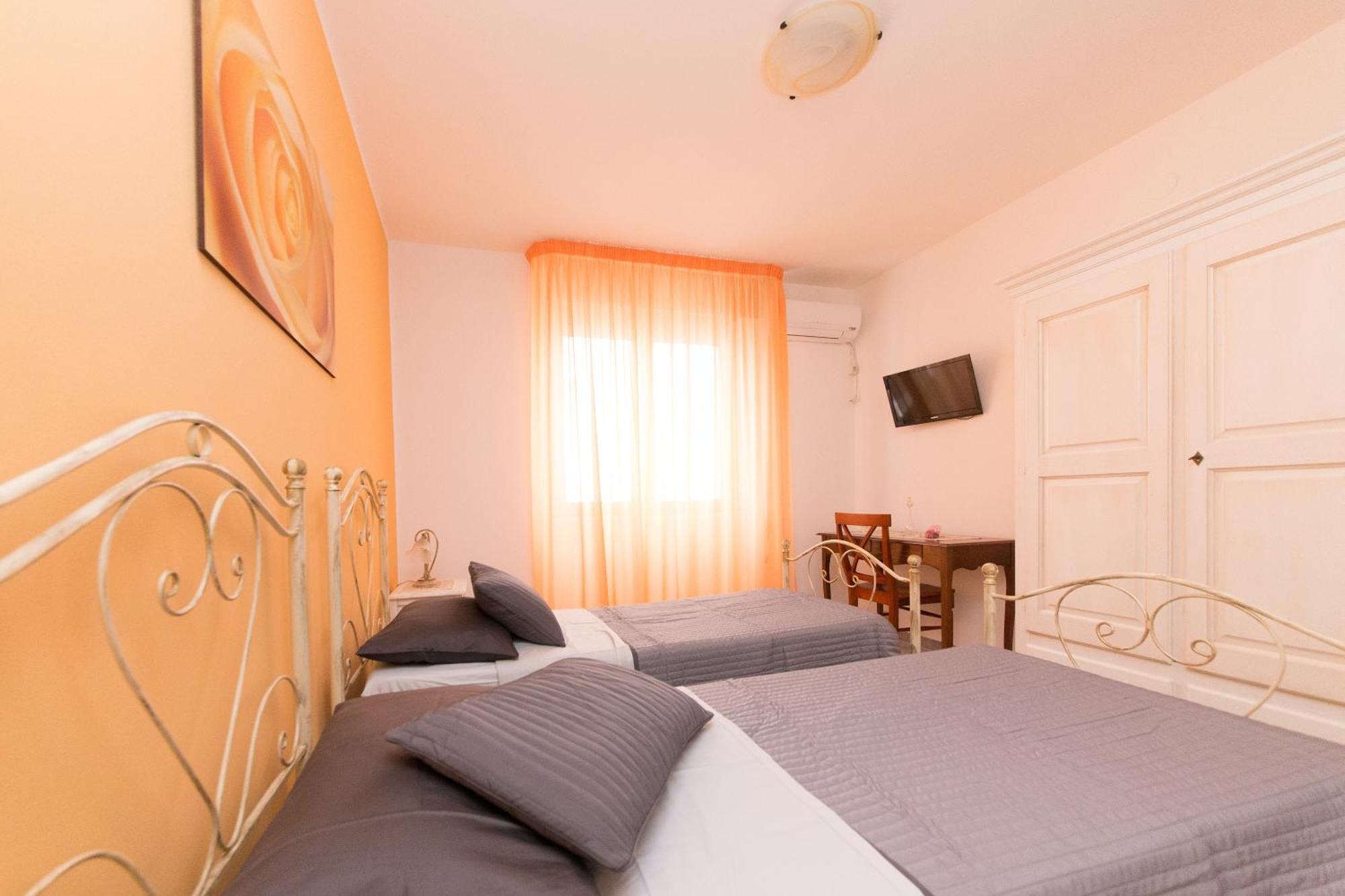 B&B La Casa Nel Borgo Specchia Exteriör bild